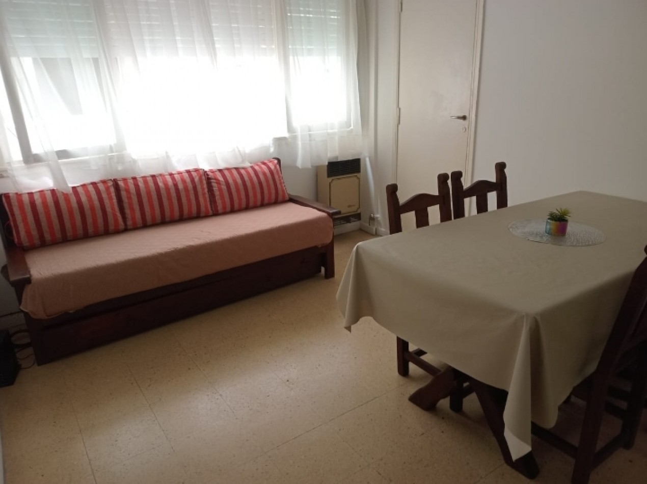 Departamento 2 ambientes frente al Hotel Provincial para 2 personas. 