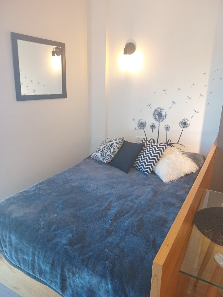 Departamento 1 ambiente reciclado frente al shopping Aldrey 