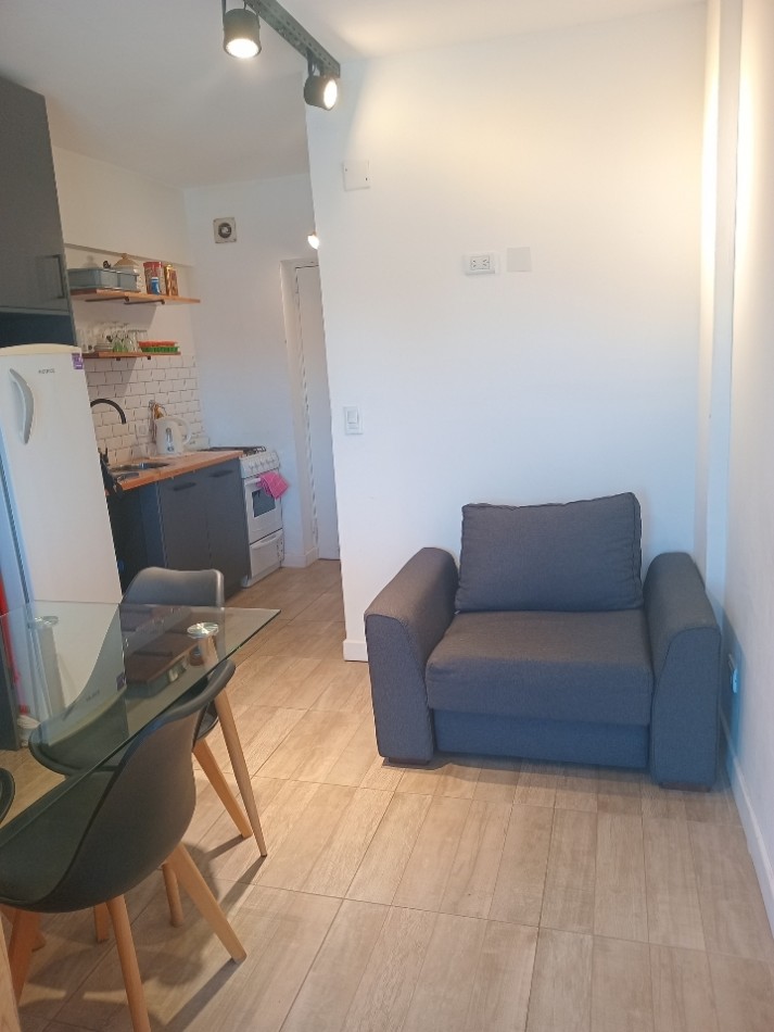 Departamento 1 ambiente reciclado frente al shopping Aldrey 