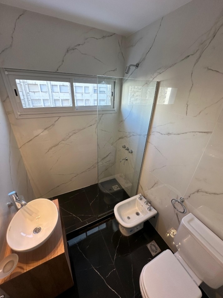 Departamento 2 ambientes mas dependencia, reciclado a la calle 