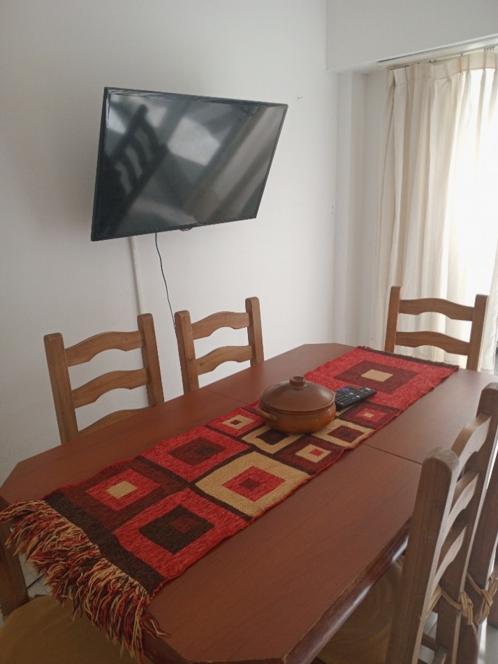 Departamento 2 ambientes con patio Zona Plaza Colon 