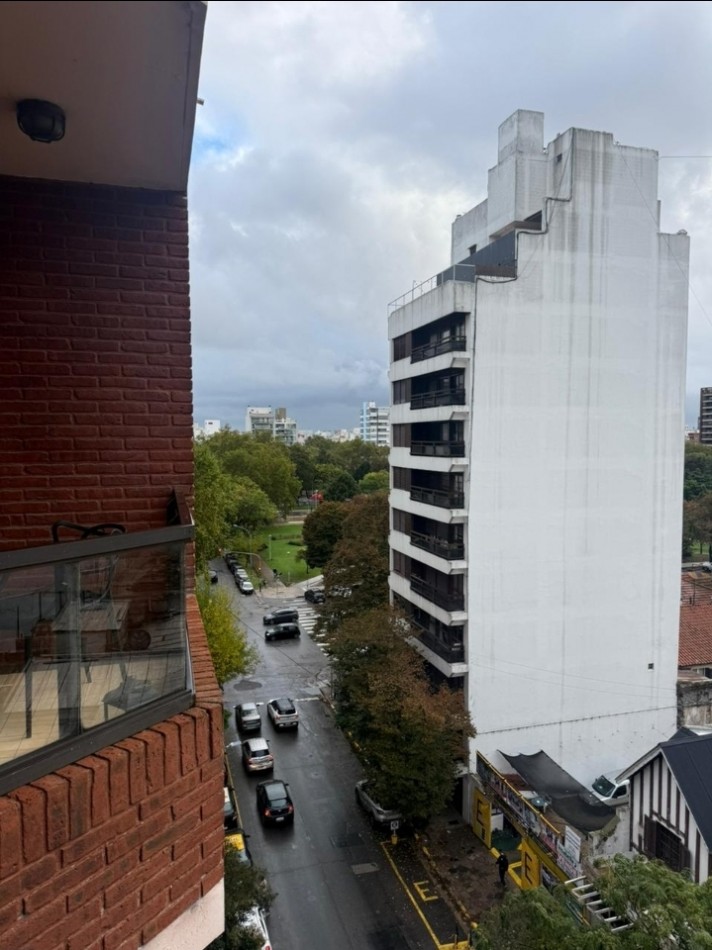 Departamento a la calle muy luminoso 