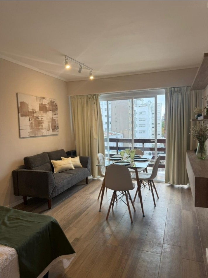 Departamento a la calle muy luminoso 