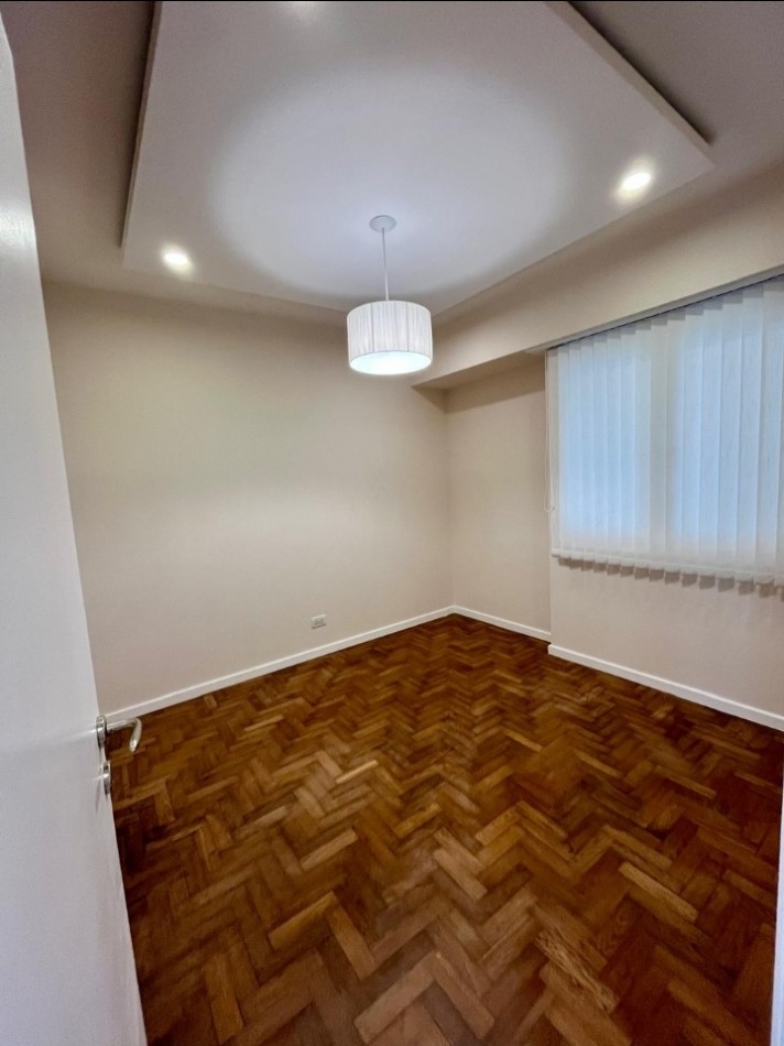 3 ambientes con dependencia de servicio y balcon 