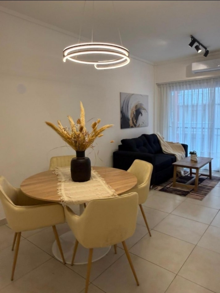 2 ambientes con dependencia y balcon a la calle 