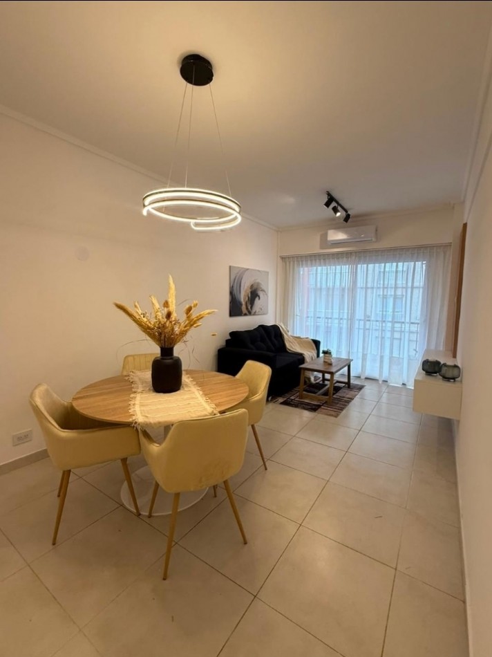 2 ambientes con dependencia y balcon a la calle 