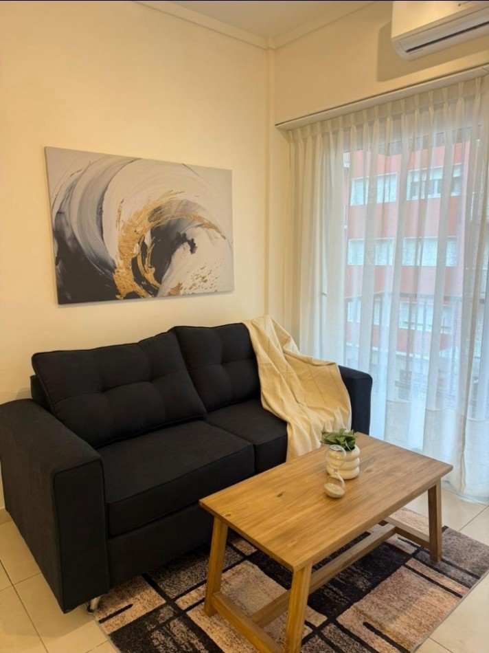 2 ambientes con dependencia y balcon a la calle 