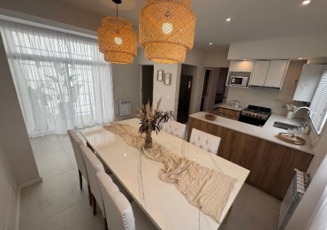 Chalet al frente con garage 