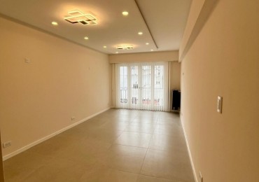 3 ambientes con dependencia de servicio y balcon 