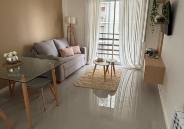 Departamento 3 ambientes con dependencia, balcon saliente 