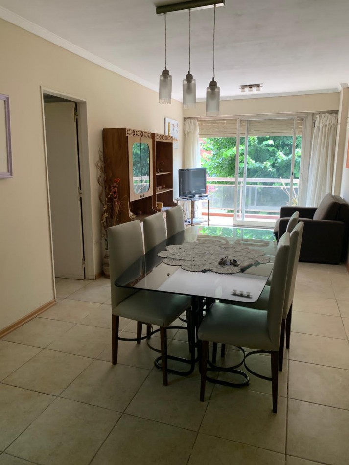 DEPARTAMENTO 4 AMBIENTES CON PATIO EN LA PERLA, A 3 CUADRAS DE LA PLAYA Y A UNA DE PLAZA ESPAÑA